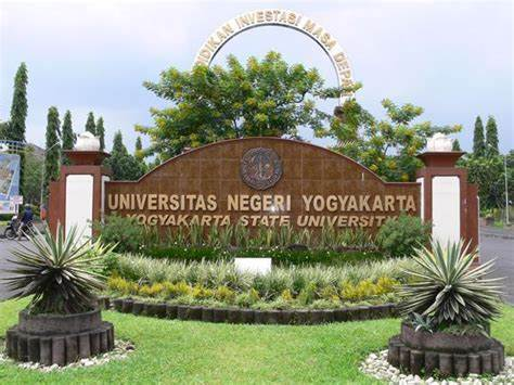 Universitas-Universitas Negeri Terbaik di Indonesia yang Memiliki Prodi Bahasa! New